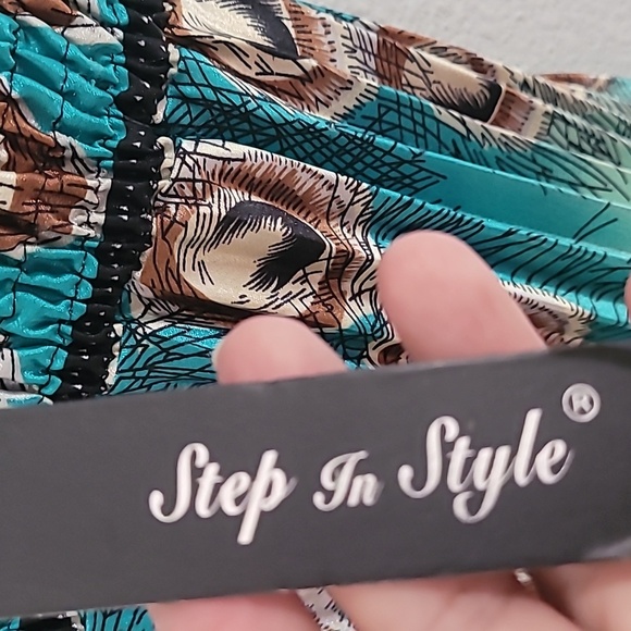 Blue and Green Pleated Maxi Sundress for Prom - Picture 6 of 7